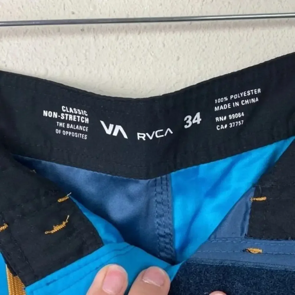RVCA | Men's Classic Non-Stretch Swim Trunk Shorts 34